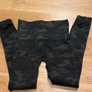 Women’s spanx Camouflage Leggings
